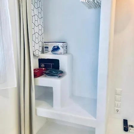The Three Fishes Apartment *