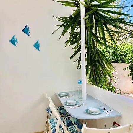 The Three Fishes Apartment Naxos City